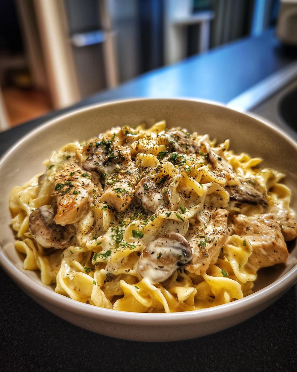 Chicken with Buttered Noodles - detail 3