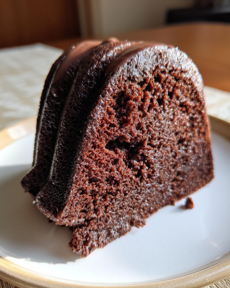 Chocolate Pudding Bundt Cake - detail 1