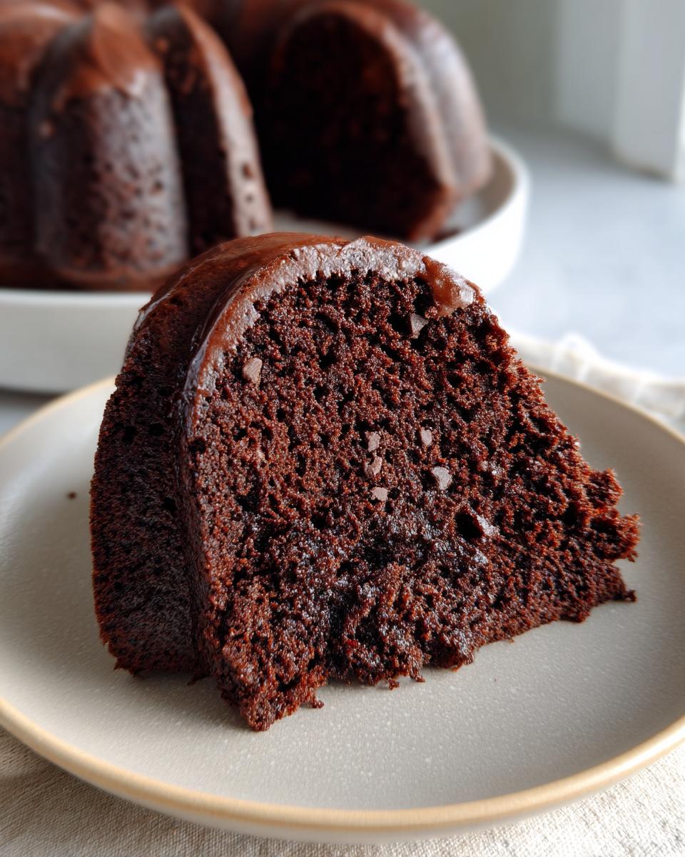 Chocolate Pudding Bundt Cake - detail 3