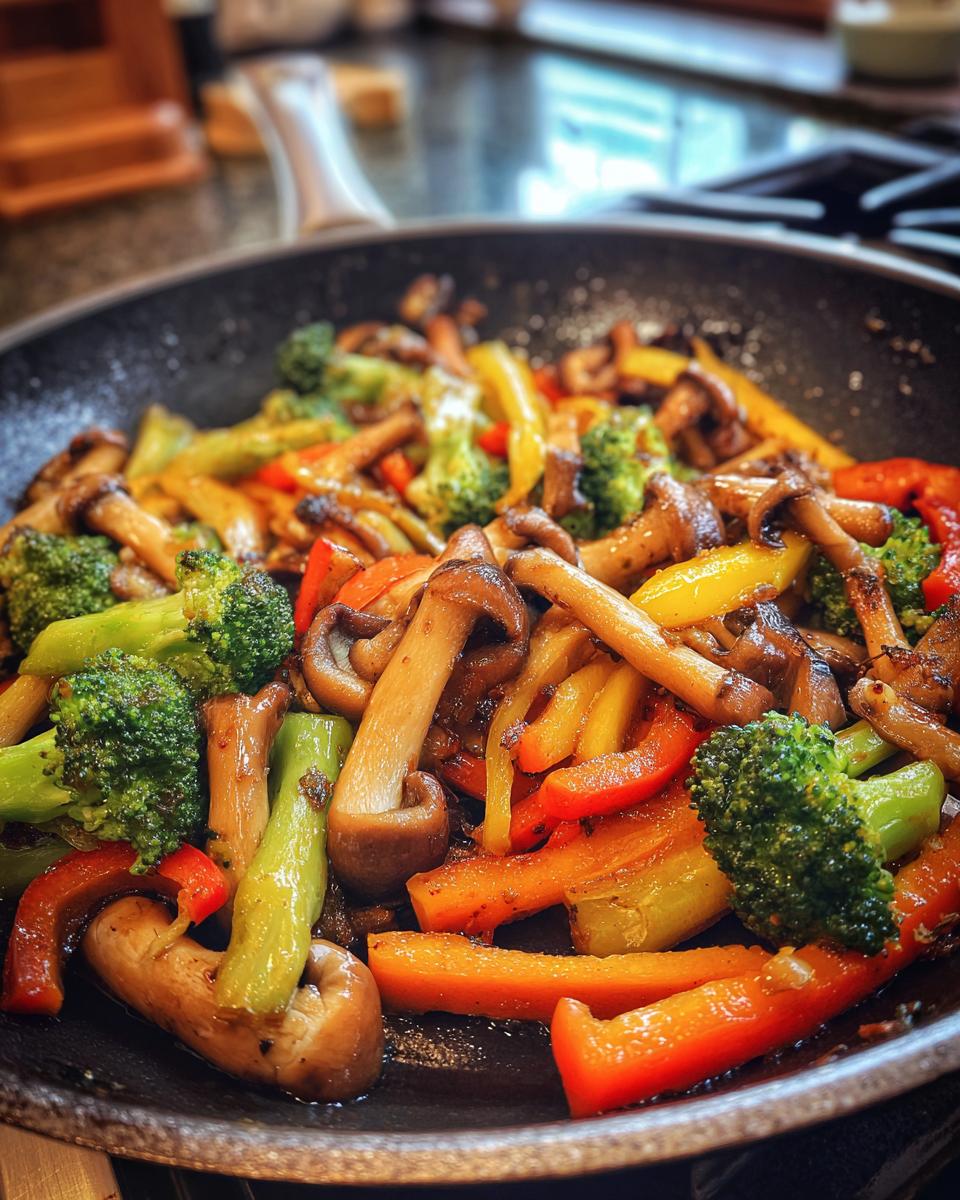 Sautéed Ear Mushrooms with Mixed Vegetables for Thanksgiving - detail 2
