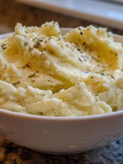 Roasted Garlic Mashed Potatoes for Thanksgiving, Christmas